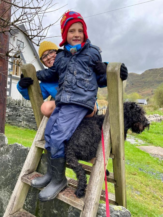 Yr Hen Siop - 4 Bed Welsh Cottage In Snowdonia Penmachno Esterno foto